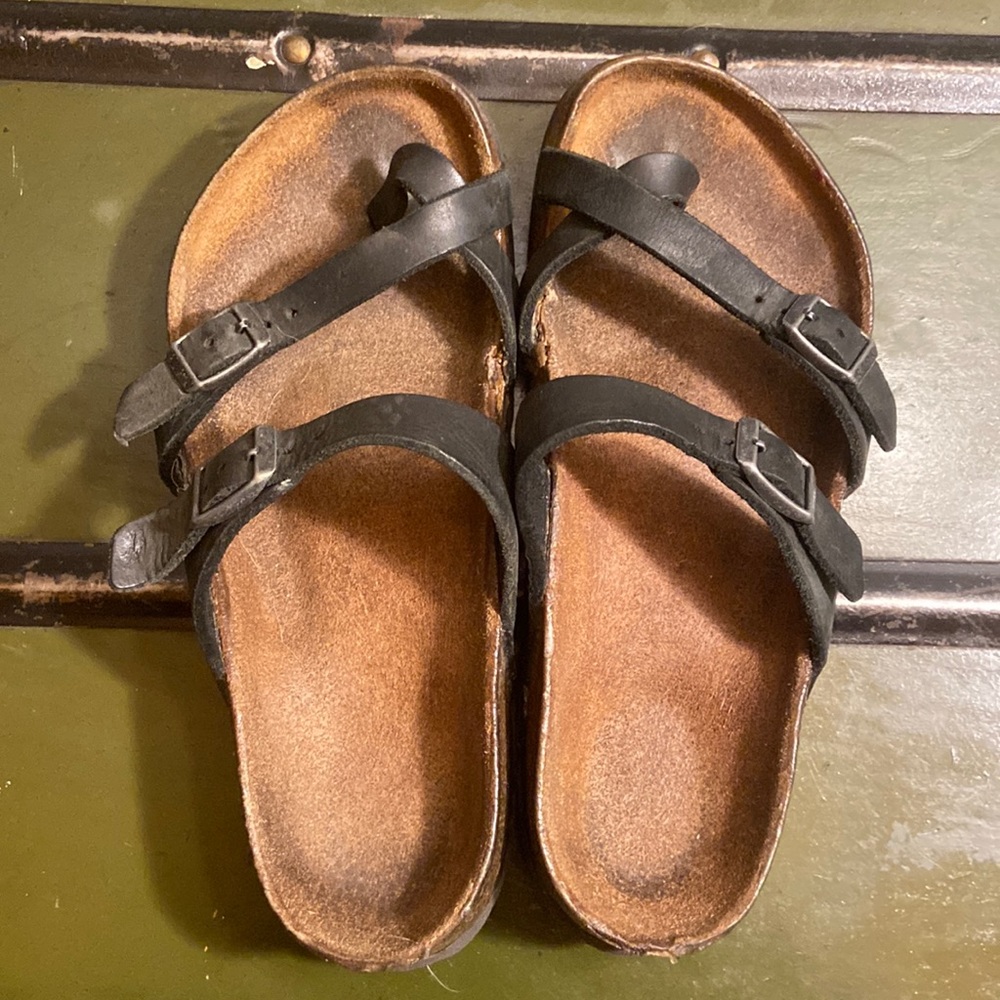 Well loved Birkenstock sz 7